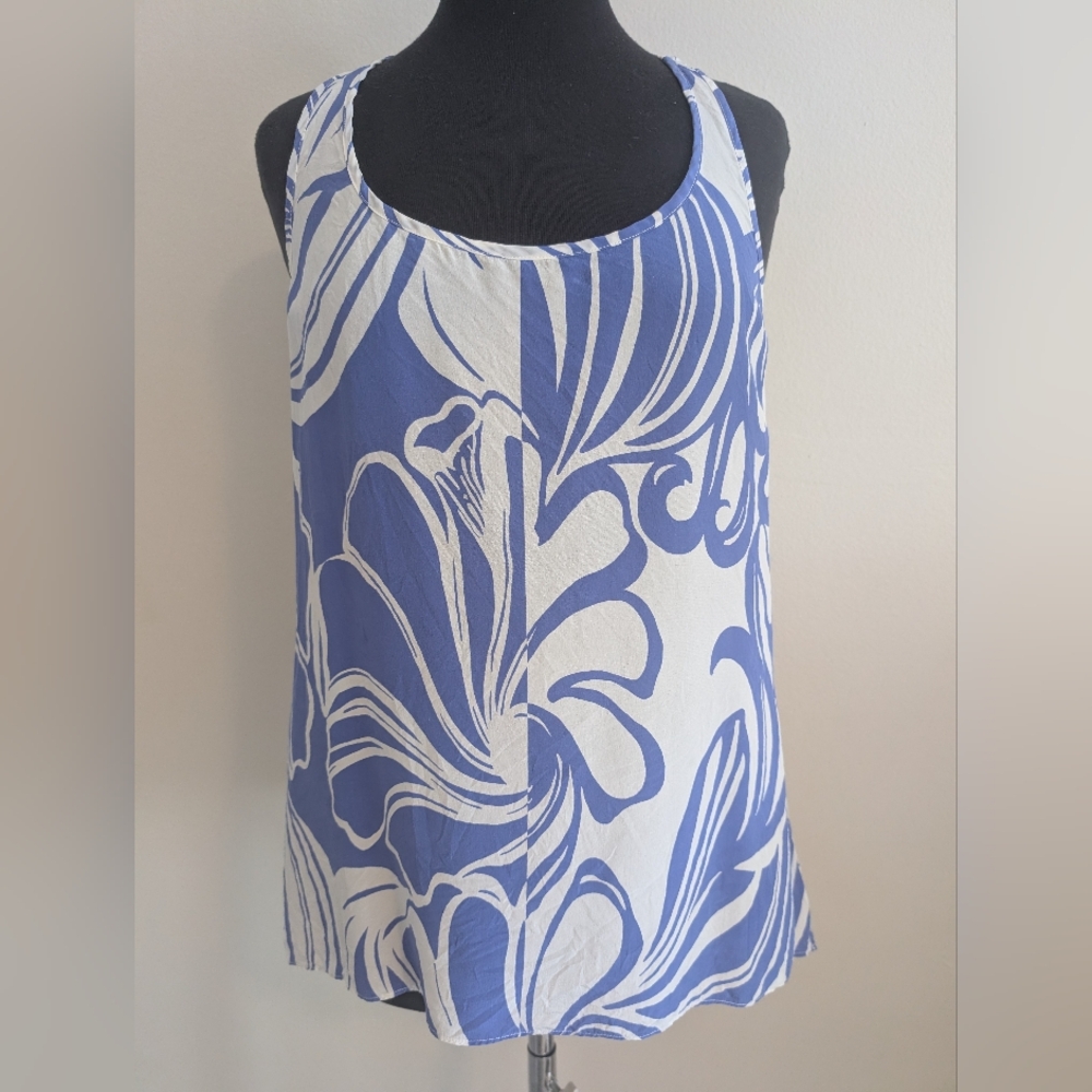 Lilly Pulitzer Blue and White Floral Tank Top